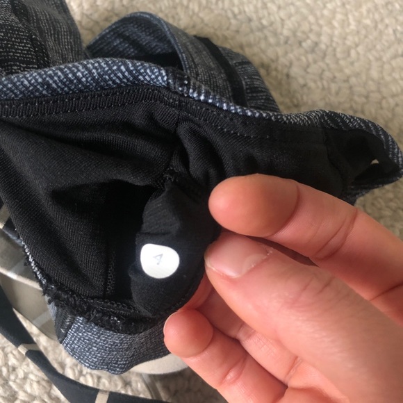 Lululemon Energy Bra - Picture 5 of 5